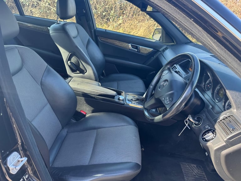 2009 Mercedes-Benz C-Class C220 CDI BlueEFFICIENCY Sport 4dr Auto SALOON Diesel Automatic