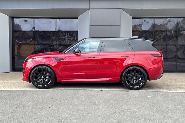 2025 Land Rover Range Rover Sport 3.0 D300 Dynamic SE 5dr Auto ESTATE DIESEL Automatic