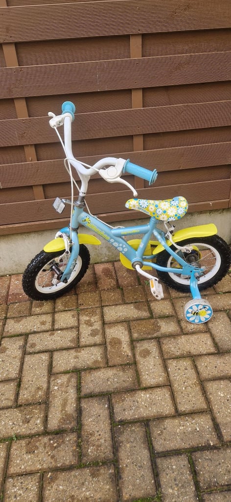 image for APOLLO HONEYBEE 12 INCH WHEEL BIKE WITH STABILISERS. VERY GOOD CONDITION. 