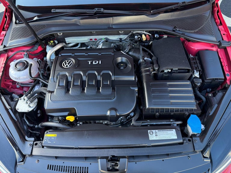 VOLKSWAGEN GOLF 2.0 TDI BlueMotion Tech GTD Red Auto Diesel 2015