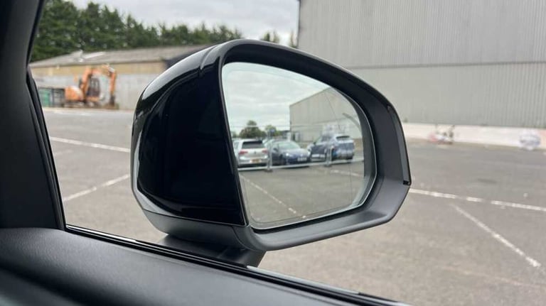 2020 Volvo XC40 2.0 D3 R DESIGN 5dr Geartronic SUV Diesel Automatic