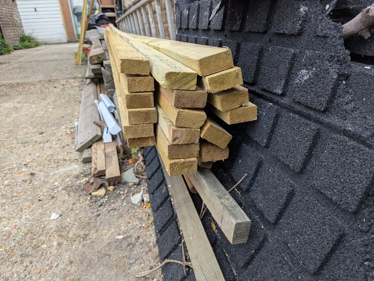 image for Roofing Battens 25mm x 50mm x 4800mm