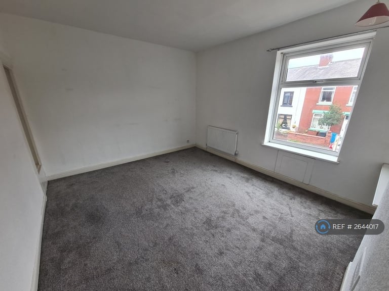 2 bedroom house in Rochdale Road, Royton, Oldham, OL2 (2 bed) (#2644017)