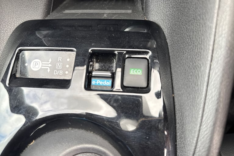 2021 Nissan Leaf 110kW N-Connecta 40kWh 5dr Auto Hatchback Electric Automatic