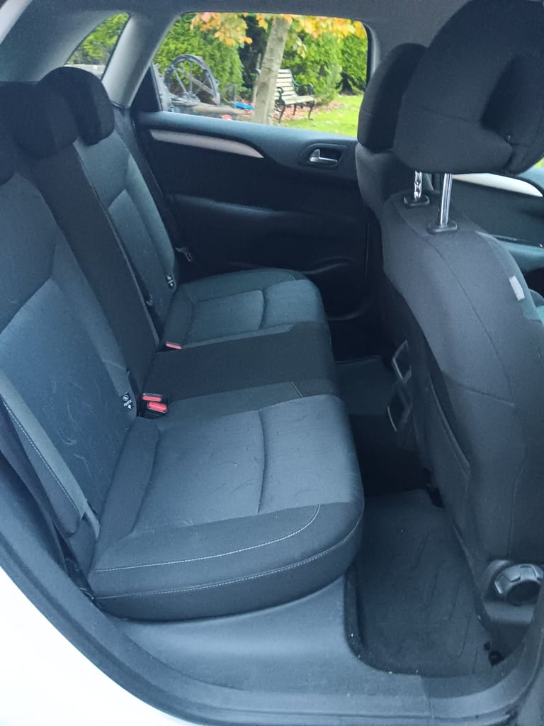 Citroen, C4, Hatchback, 2012, Manual, 1560 (cc), 5 doors