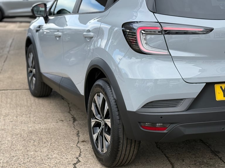 2025 Renault Captur 1.0 TCE 90 Evolution 5dr, UNDER 10 MILES, SEPTEMBER 2028 RENAULT WARRANTY,  H...