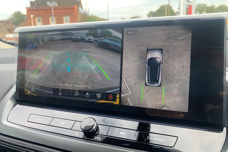 2025 Nissan Qashqai 1.5 E-Power N-Connecta [Glass Roof] 5dr Auto Hatchback Hybrid Automatic