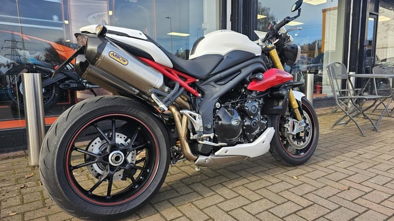 TRIUMPH SPEED TRIPLE R