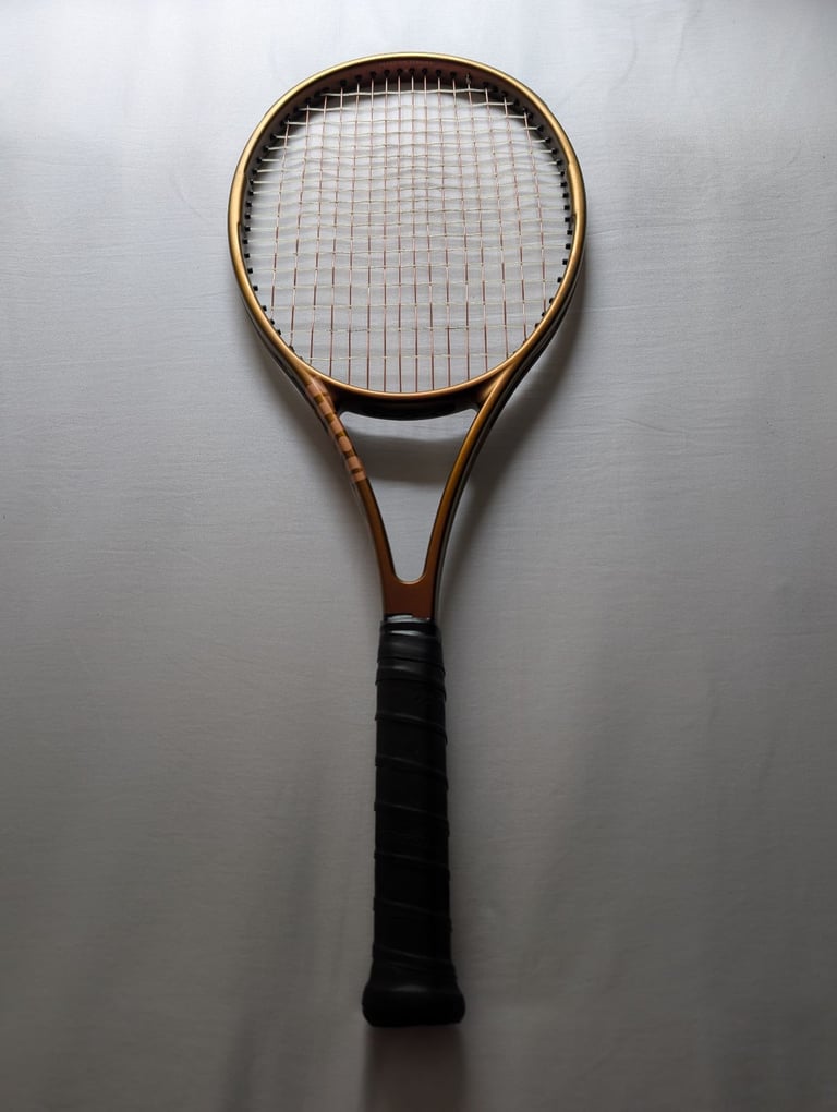 Wilson Pro Staff 97 v14 315g 16x19 G3 Tennis Racket