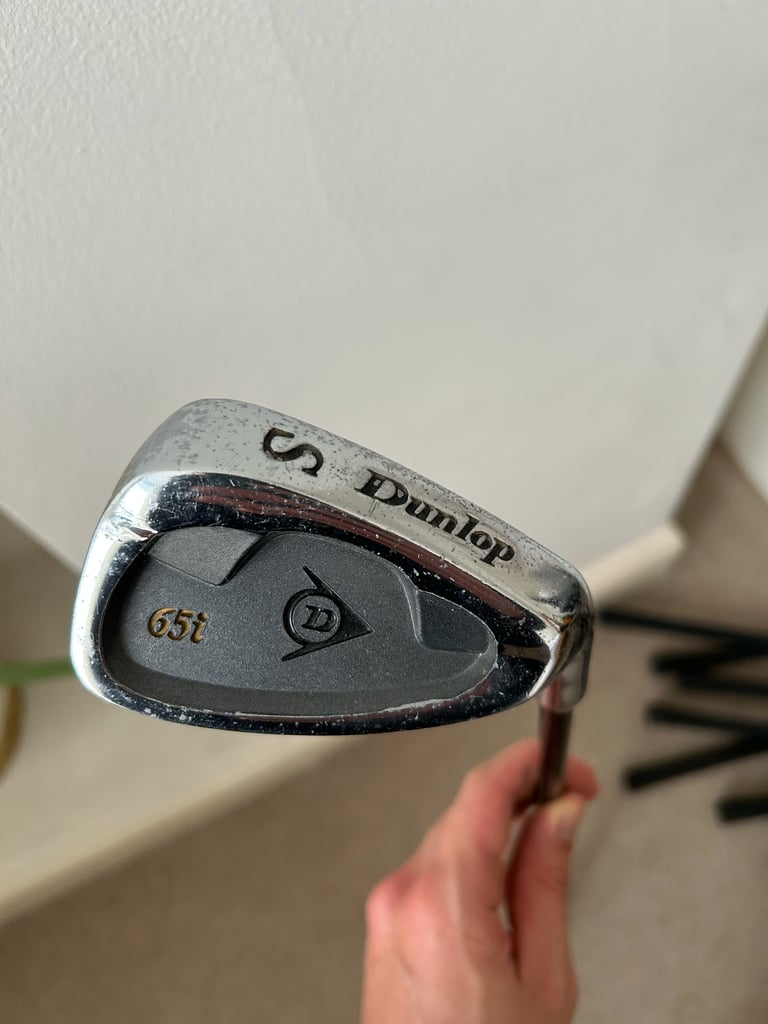 Set of 15 Dunlop clubs with case
