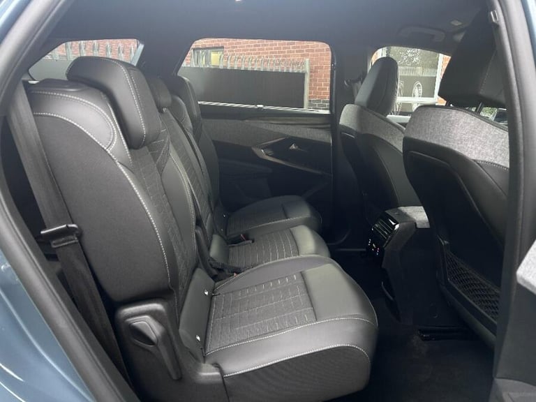 2025 Peugeot 5008 1.2 Hybrid Gt Suv 5dr Petrol Hybrid E Dsc6 Euro 6 (s/s) (136 Ps) HATCHBACK Petr...