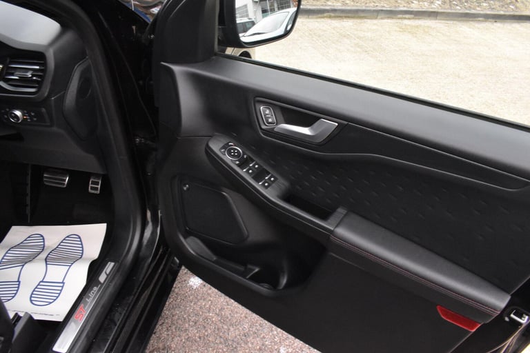 2020 Ford Kuga 2.5 EcoBoost Duratec 14.4kWh ST-Line First Edition CVT Euro 6