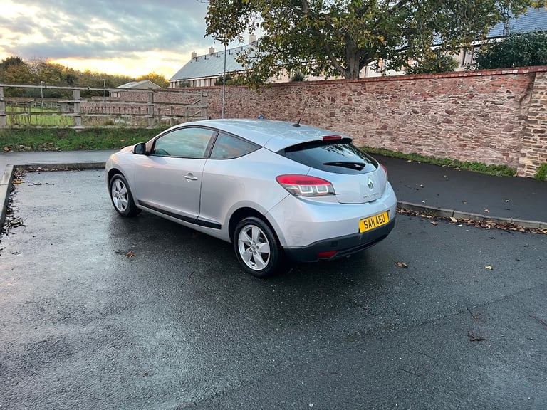 Renault, MEGANE, Coupe, 2011, Manual, 1598 (cc), 3 doors