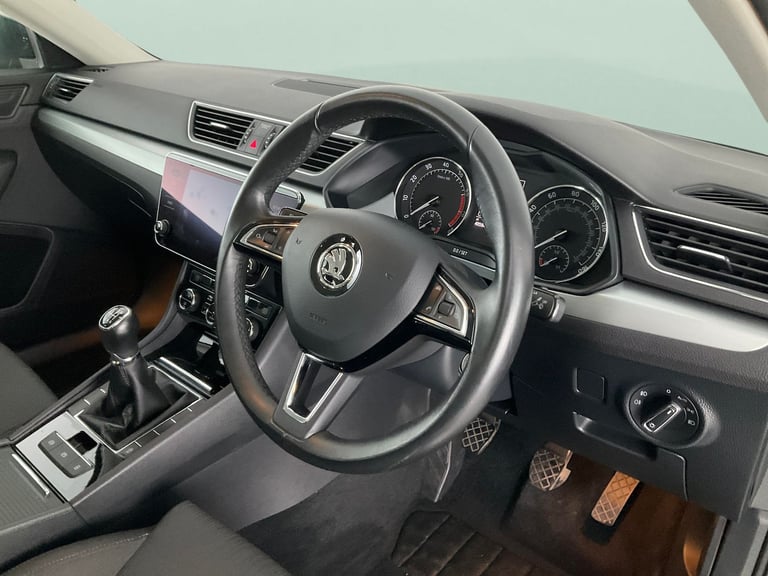 2018 Skoda Superb 1.4 TSI ACT SE Hatchback 5dr Petrol Manual Euro 6 (s/s) (150 ps) - PARK SEN Hat...