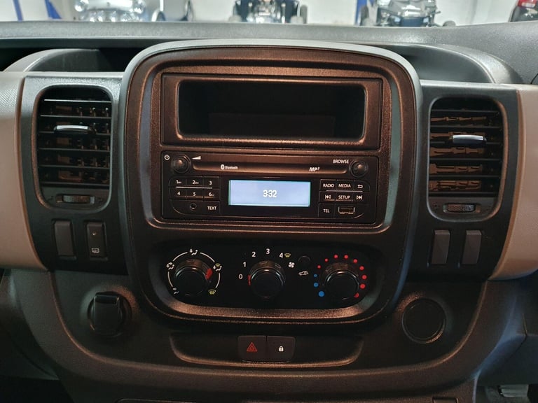 2019 Renault Trafic 1.6 dCi 27 Business SWB Standard Roof Euro 6 5dr PANEL VAN Diesel Manual