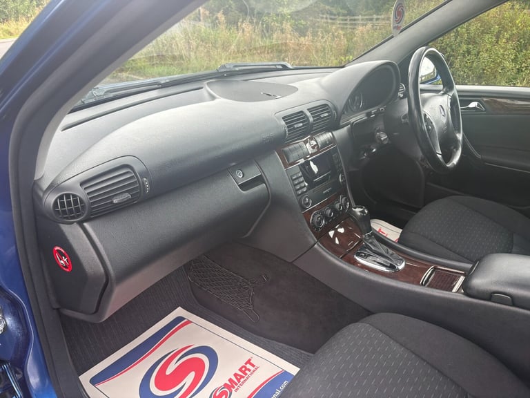 2004 Mercedes-Benz C-Class C200K Elegance SE 4dr Auto SALOON Petrol Automatic
