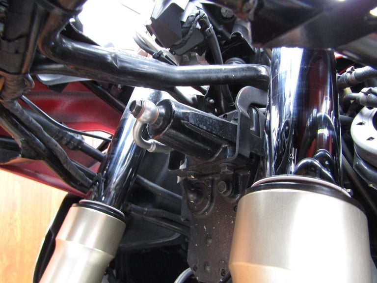 BMW R 1200GS* MILES 10.850*LUGGAGE * FULL SERVICE HISTORY* FANTASTIC CONDITION .