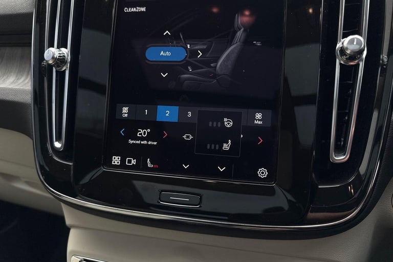 2022 Volvo XC40 2.0 B4 MHEV Ultimate SUV 5dr Petrol Hybrid DCT Auto Euro 6 (s/s) (197 ps) ESTATE ...