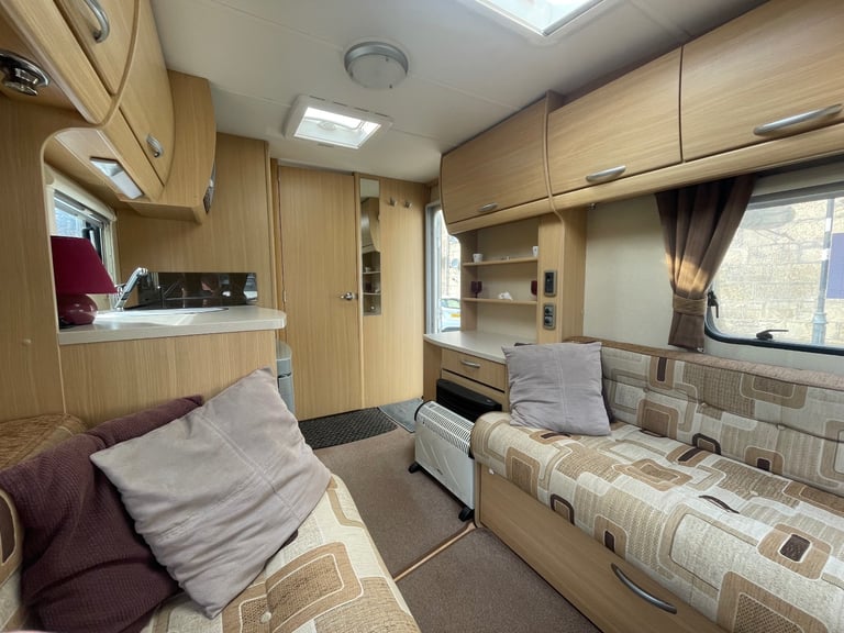 Abbey Vogue2 460