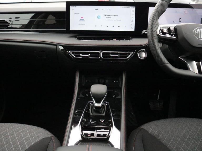 2025 MG MG HS 1.5 T-GDI Hybrid+ SE 5dr Auto ESTATE PETROL/ELECTRIC Automatic
