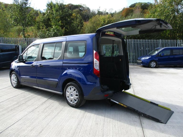Ford Tourneo Connect Zetec 2015 1.5 TDCi Manual