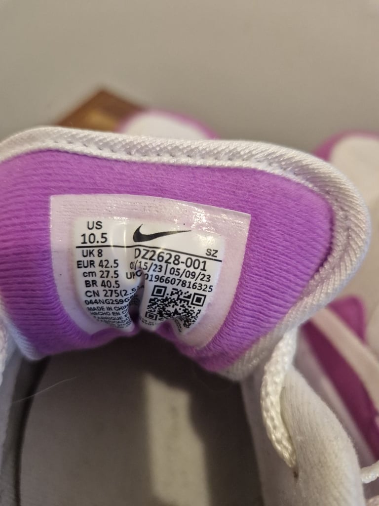 Womans trainers 