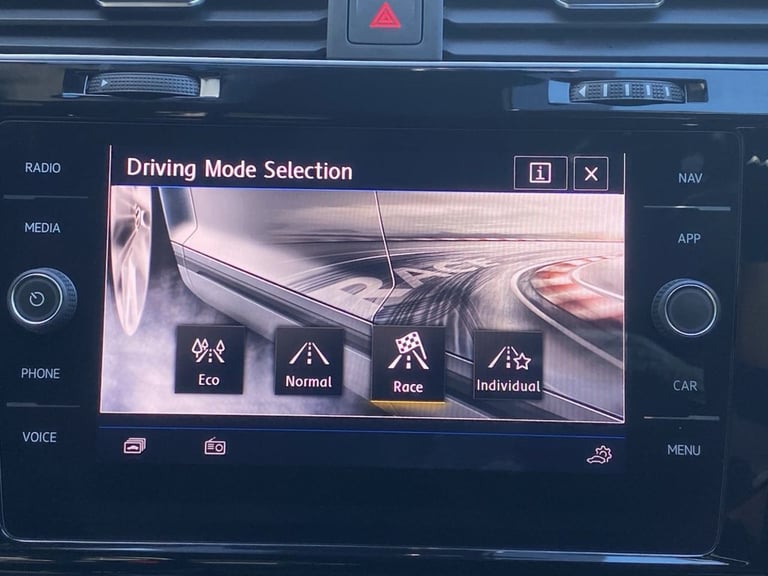 2019 69 VOLKSWAGEN GOLF 2.0 TSI R 5DR DSG 4MOTION