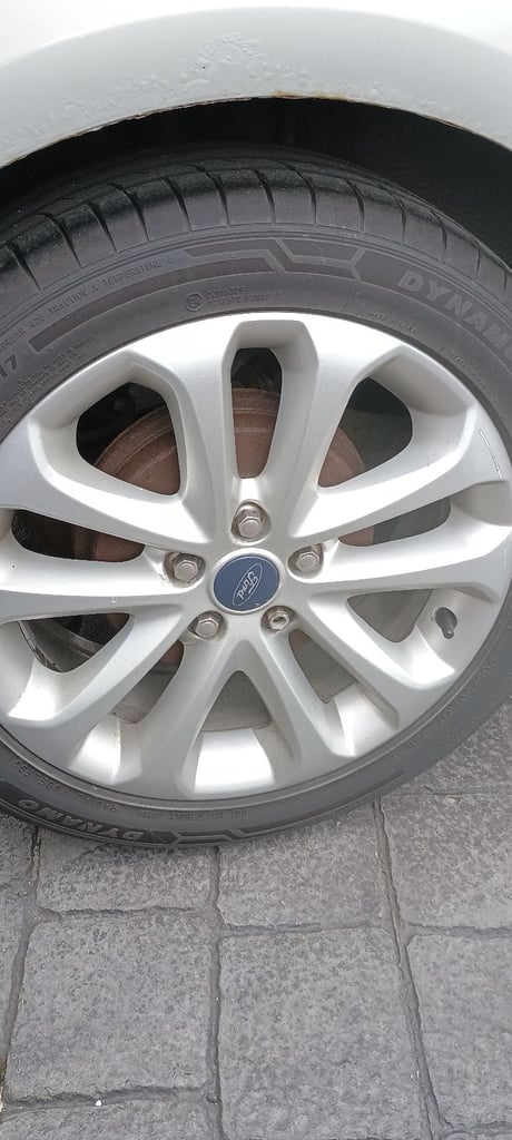 Ford Focus Alloy Wheels and Tyres x 4