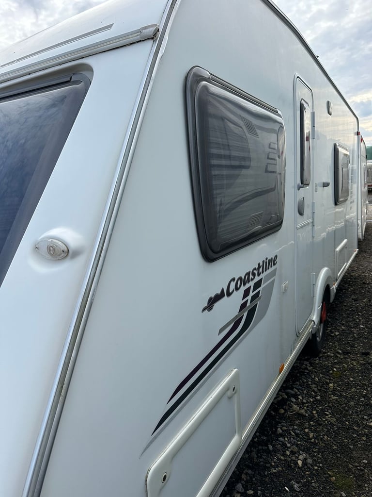 Swift Coastline Classic 550, 2010 4 Berth End Washroom.