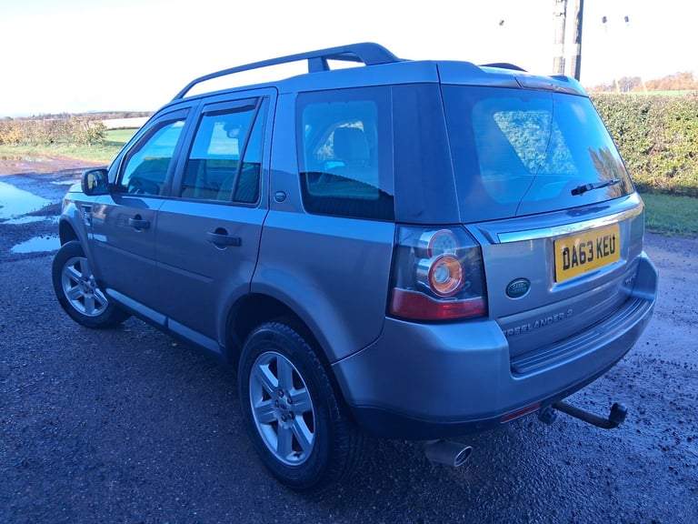 Land Rover, FREELANDER, Estate, 2013, Manual, 2179 (cc), 5 doors