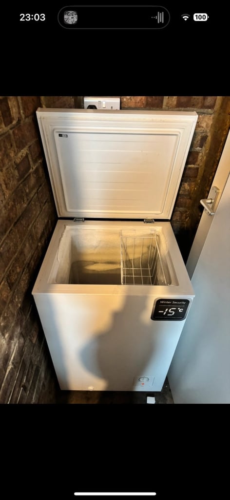 image for Curry’s chest freezer