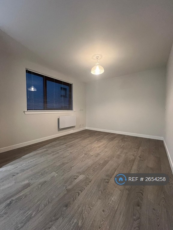 1 bedroom flat in Dubford Park, Bridge Of Don, Aberdeen, AB23 (1 bed) (#2654258)
