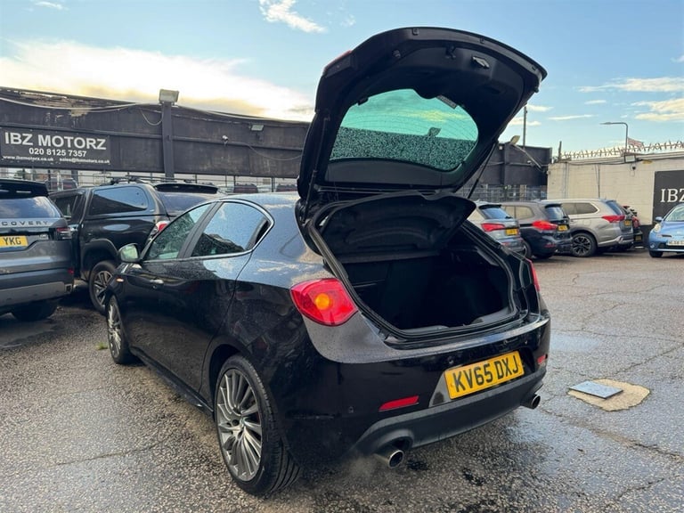 2015 Alfa Romeo Giulietta 1750 TBi Quadrifoglio Verde TCT Euro 6 (s/s) 5dr Hatchback Petrol Autom...