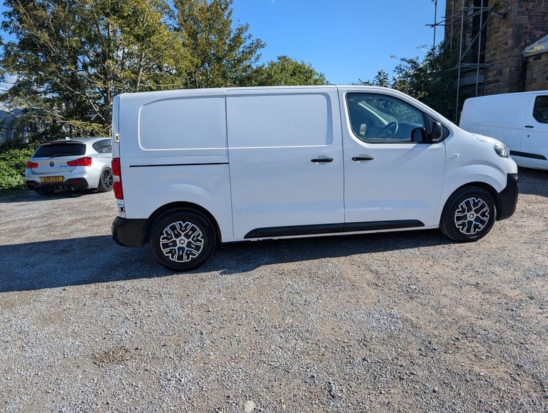 2021 Peugeot Expert 1.5 BlueHDi 1000 Professional Standard Panel Van MWB Euro 6 (s/s) 6dr PANEL V...