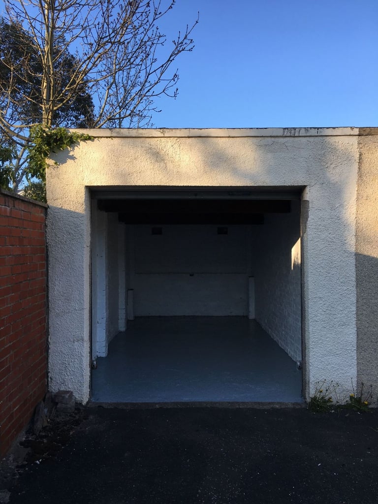 Garage For Sale Edinburgh EH12 8ND