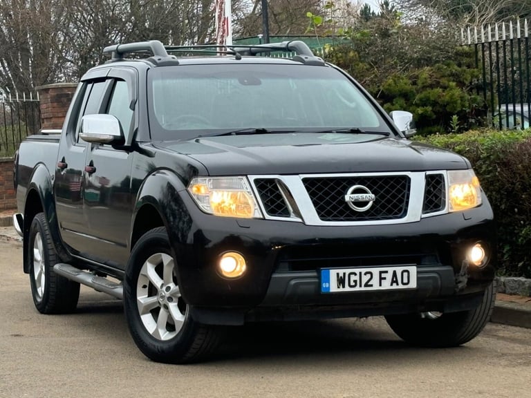 2012 Nissan Navara 2.5 dCi Tekna Auto 4WD Euro 5 4dr PICK UP Diesel Automatic