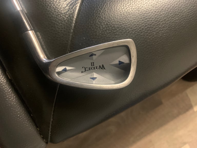 Set of Mizuno widec 2 irons, Taylormade bag, woods and putter 