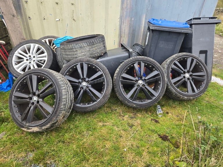 Jaguar alloys with good 255 35 20 tyres 