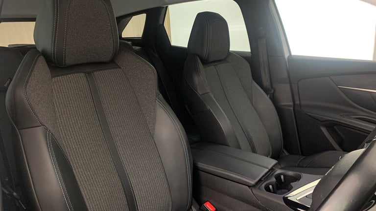 2022 Peugeot 3008 1.2 PureTech Allure SUV 5dr Petrol Manual Euro 6 (s/s) (130 ps) SUV Petrol Manual