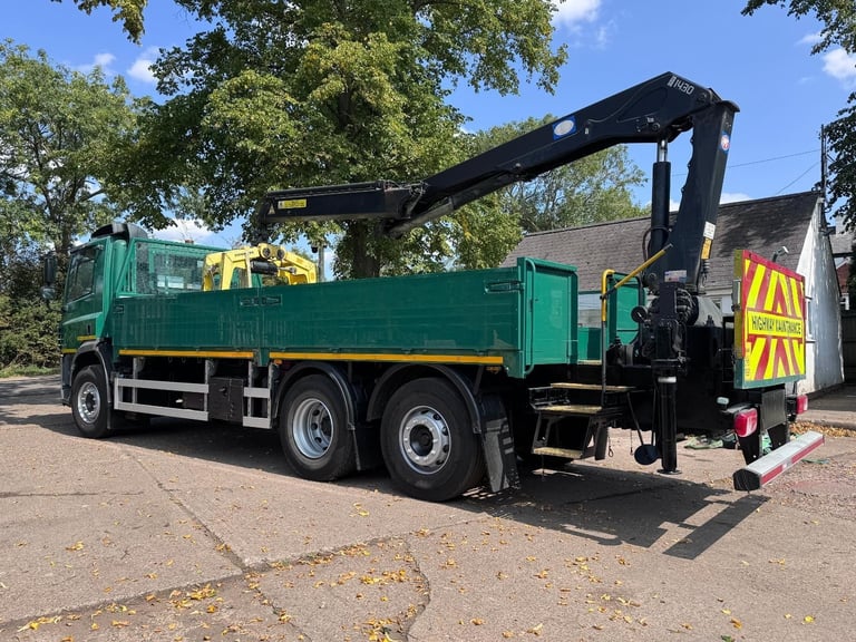 2015 DAF CF 75.330 D/S WITH HMF 1430 CRANE