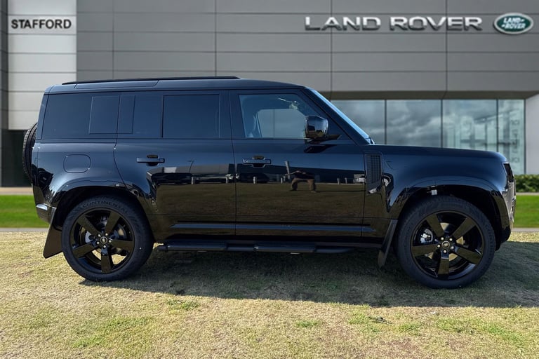 2025 Land Rover Defender 110 3.0 D250 MHEV X-Dynamic HSE Auto 4WD Euro 6 (s/s) 5dr SUV Automatic