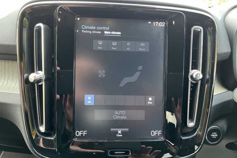 2018 Volvo XC40 2.0 D4 Inscription SUV 5dr Diesel Auto AWD Euro 6 (s/s) (190 ps) SUV Diesel Autom...