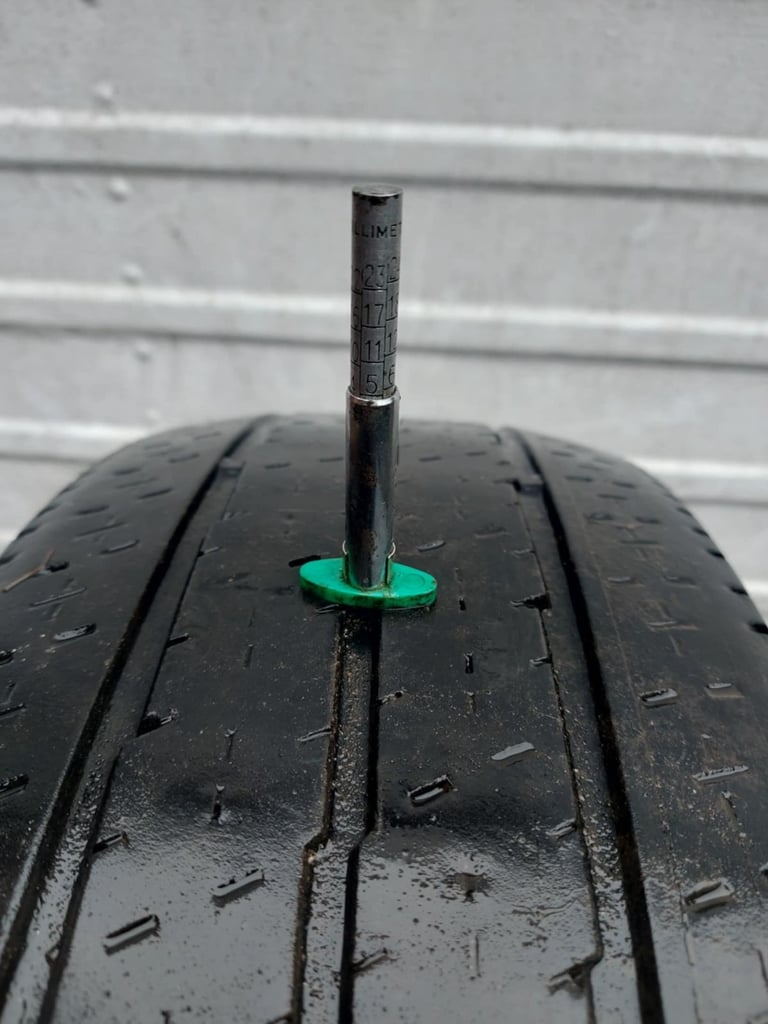 X5 tyres - Continental Vanco 2   215/70R 15C 109/107S