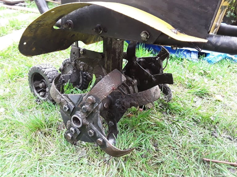 Rotovator tiller cultivator 
