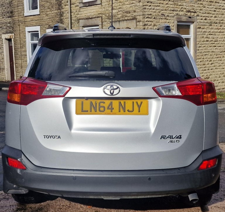 2014 Toyota RAV4 2.0 D-4D Invincible 4WD Euro 5 (s/s) 5dr ESTATE Diesel Manual