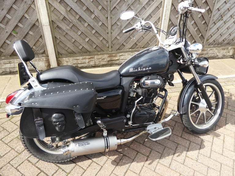 LEXMOTO MICHIGAN 125 CRUISER 16 REG VERY LOW MILES STAINLESS EXHUAST LONG MOT