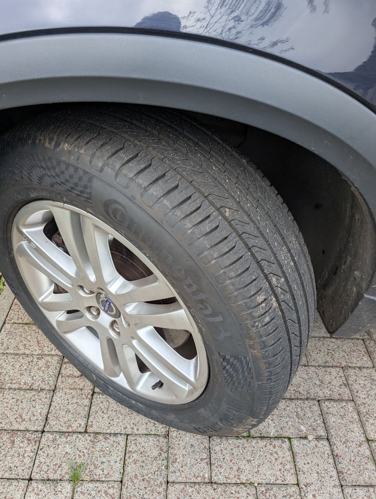 Volvo xc90 selling for spares and repairs 
