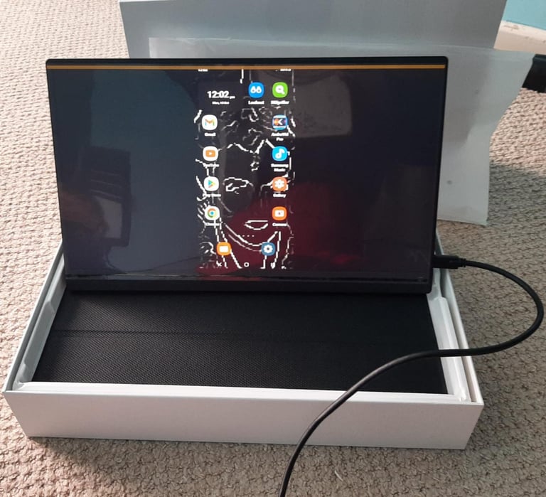 Portable Touch screen 15.6" Rechargable Monitor  