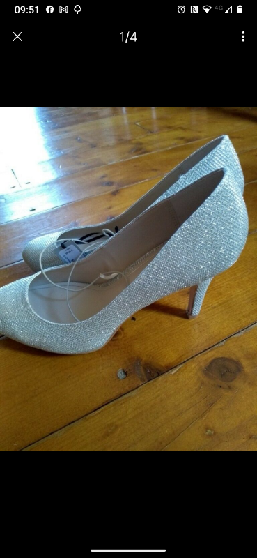 image for Size 6 sparkly shoes BNWT