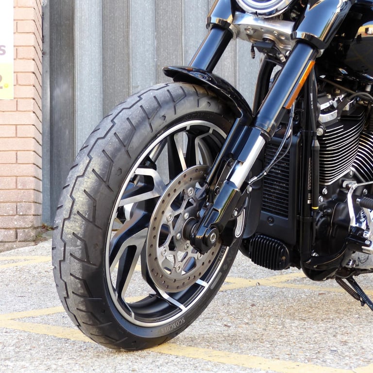 2021 Harley-Davidson FLSB Sport Glide 1745 – Stunning Condition, Low Mileage FSH